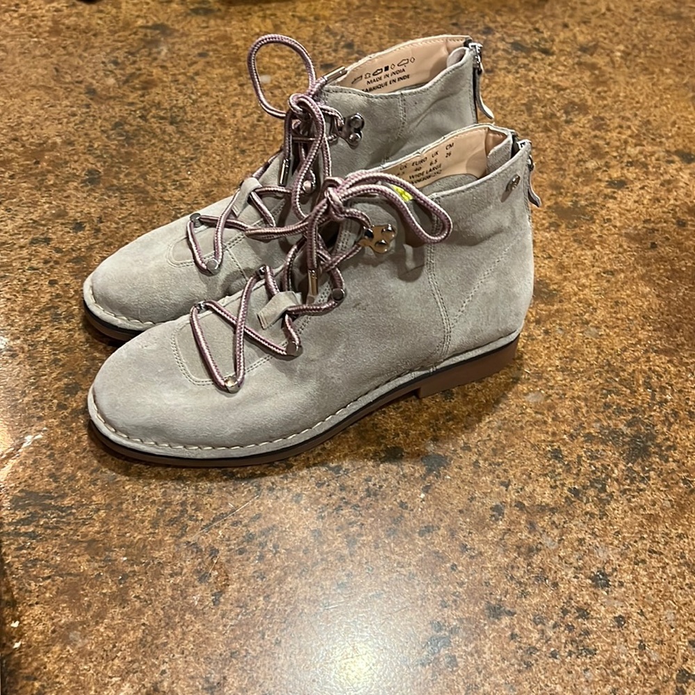 New hush puppies ankle boots